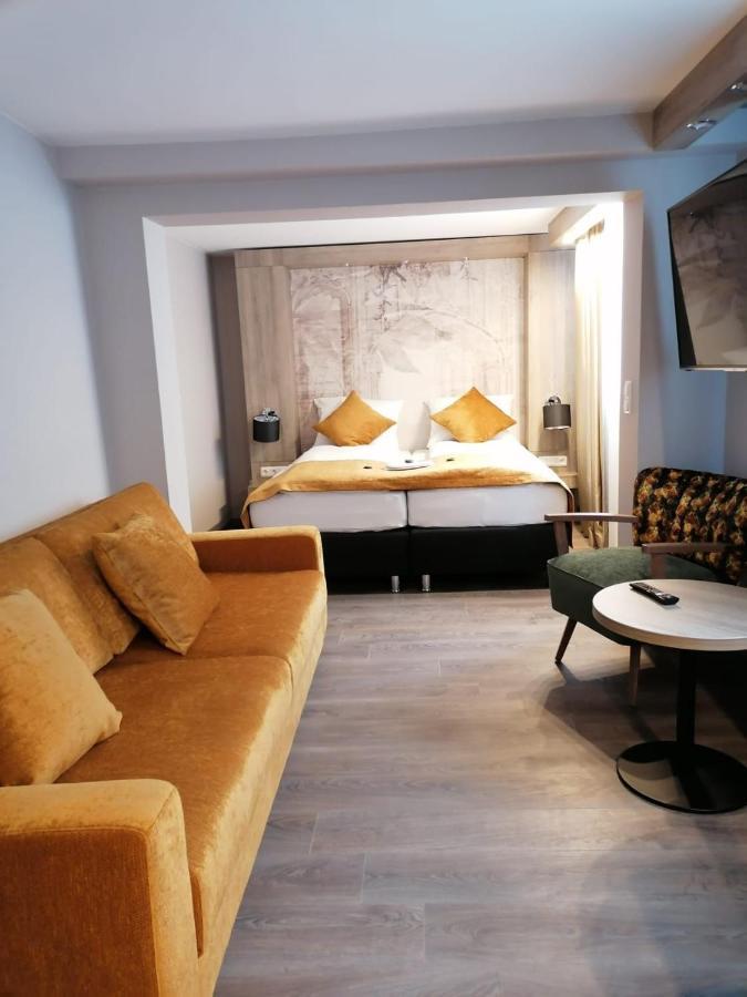 Liebig Hotel Ehringshausen Bagian luar foto